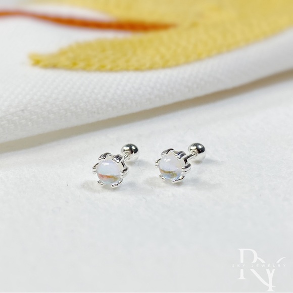 Solid Silver Screw back Solitaire Moonstone Small Studs Earrings- ESB010 - Picture 11 of 14